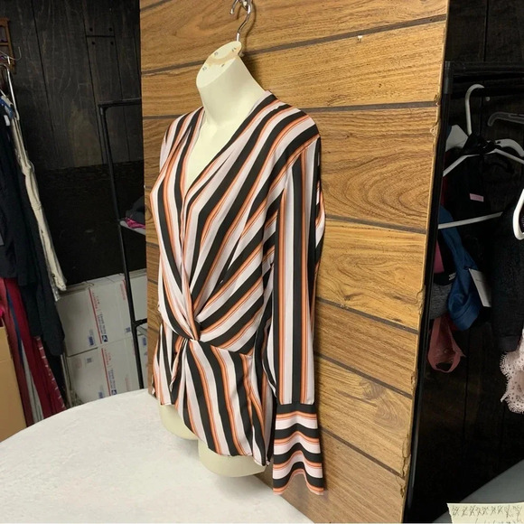 Chelsea 28 top size small fun white/black/orange striped top fun sleeves - Picture 3 of 10